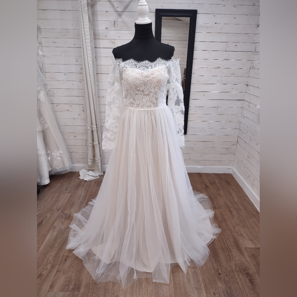 Ethereal Off The Shoulder Long Sleeve Lace A-Line Tulle Wedding Dress